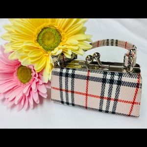 💕Tiny Lipstick 👄 Purse 💕